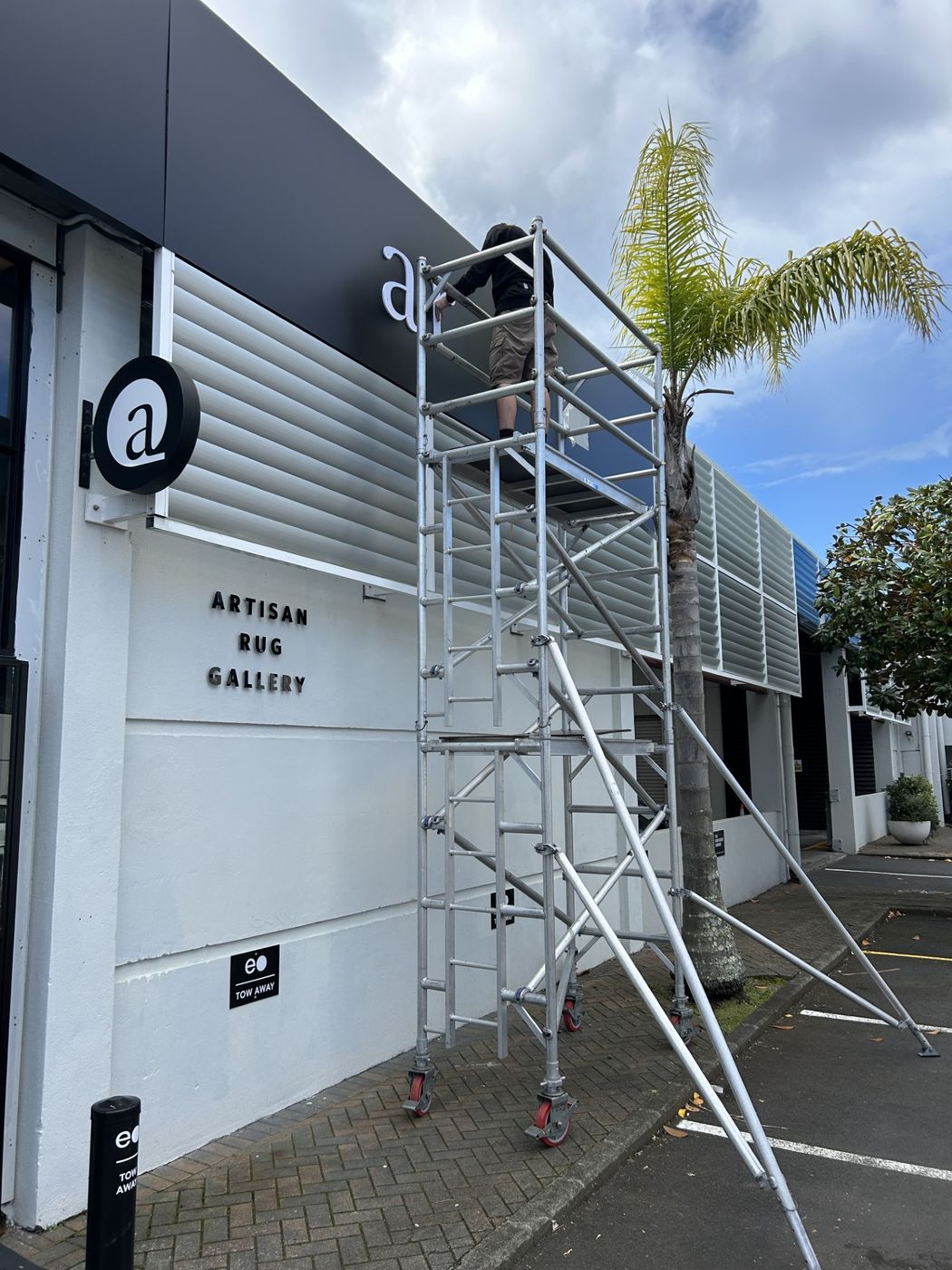 Building Signage and Installation