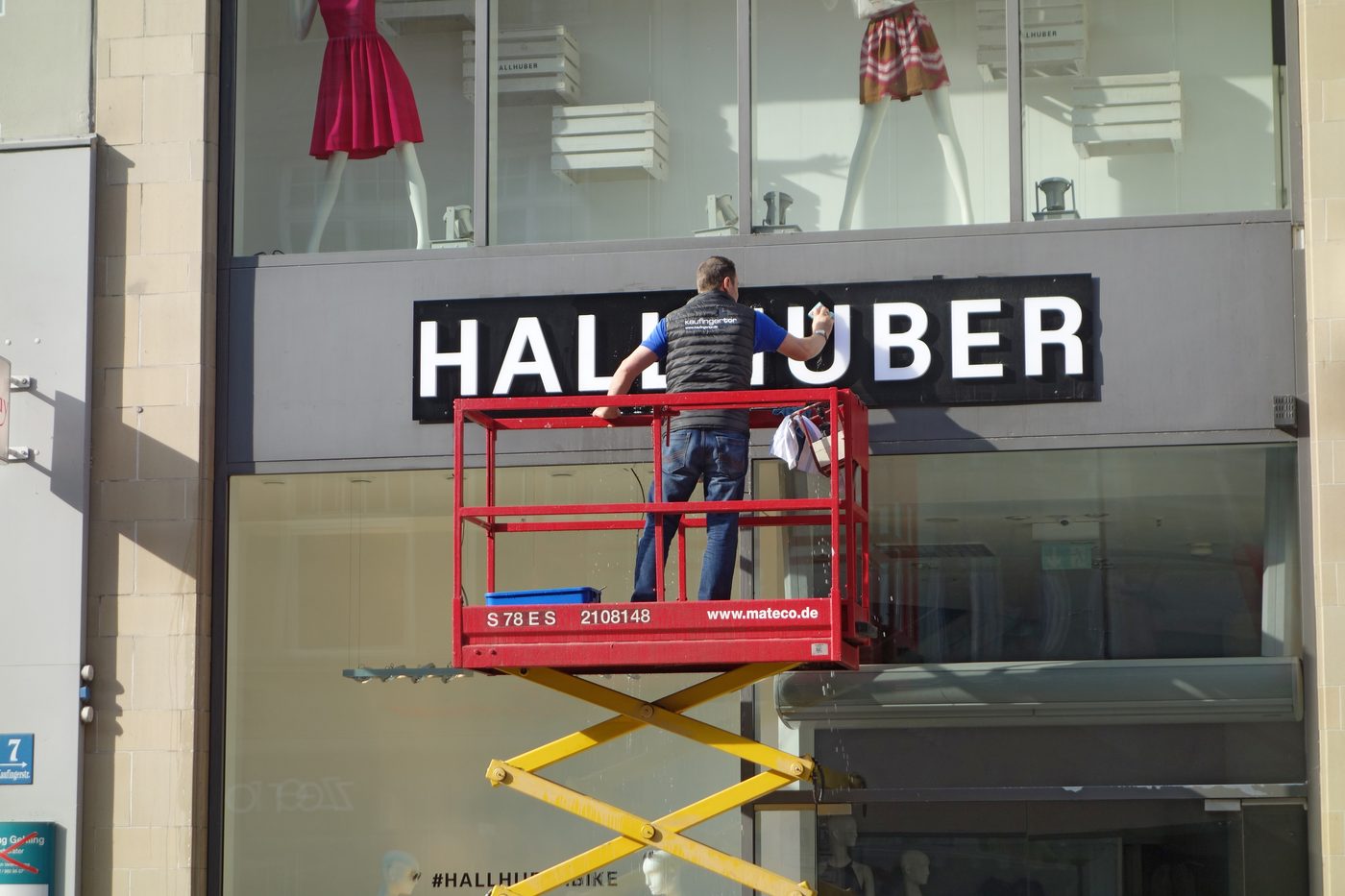 Sign Maintenance and Cleaning
